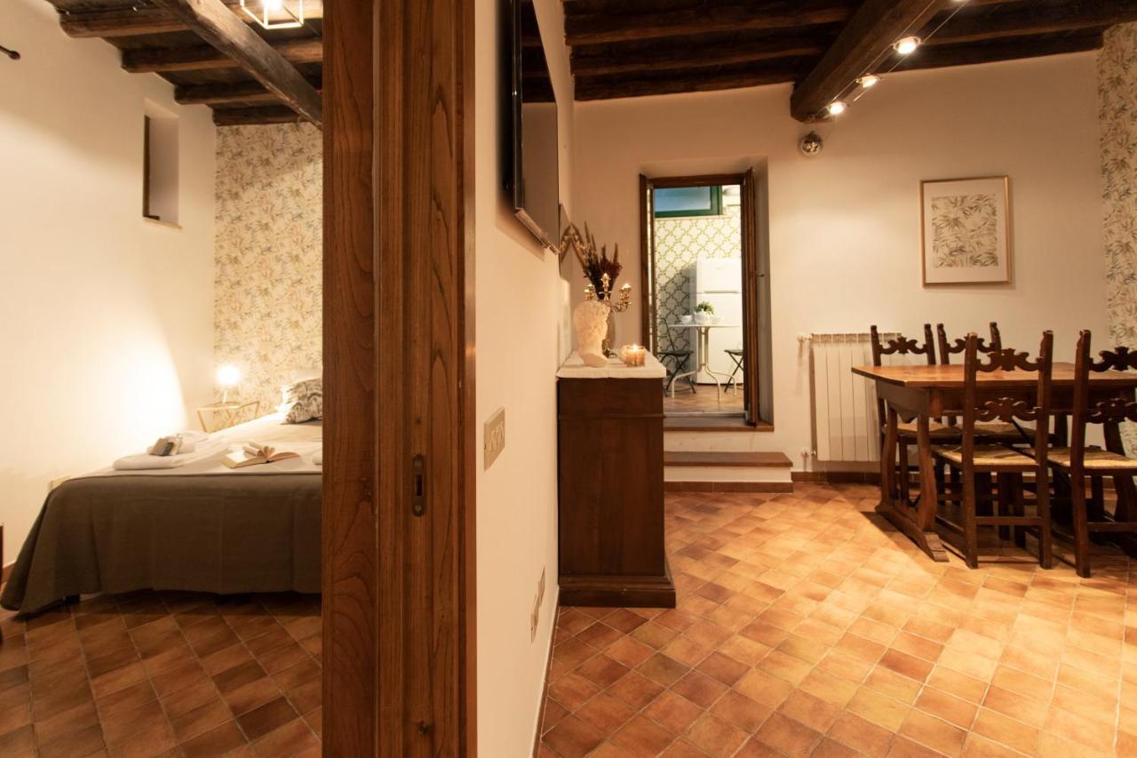Theatrum Domus Pompei Apartment Rome Bagian luar foto